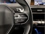 Peugeot 3008 1.2 PureTech Sport Automaat (APPLE CARPLAY, GROOT NAVI, LEDER, PARKEERSENSOREN, SPORTSTOELEN, CRUISE, LANE ASSIST, NIEUWSTAAT)