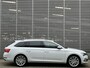 Skoda Superb Combi 1.4 TSI iV 218PK DSG Laurin & Klement / Panorama dak / Leer / Elec. Trekhaak /  App-connect / Achteruitrijcamera / Elek Achterklep / 19" LMV **
