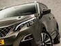 Peugeot 5008 1.2 PureTech Sport 7 Persoons Automaat (PANORAMADAK, APPLE CARPLAY, MEMORY SEATS, LEDER, FOCAL AUDIO, STOELVERWARMING, ADAPTIVE CRUISE, GETINT GLAS, KEYLESS, NIEUWSTAAT)