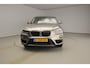 BMW X1 sDrive20i High Executive Automaat | Trekhaak (1800kg) | Dealer onderhouden | Navigatie | Parkeersensoren | 17"
