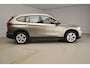 BMW X1 sDrive20i High Executive Automaat | Trekhaak (1800kg) | Dealer onderhouden | Navigatie | Parkeersensoren | 17"