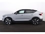 Volvo EC40 Performance Ultra Dark 82 kWh - Panoramadak - IntelliSafe Assist & Surround - 360º Camera - Harman/Kardon audio - Verwarmde voorstoelen, stuur & achterbank - Parkeersensoren voor & achter - Elektr. bedienb. voorstoelen met geheugen links - Draadloze tel. lader - Warmtepomp - Extra getint glas - Elektr. inklapbare trekhaak - 19' LMV