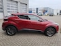 Toyota C-HR 1.2T Style TREKHAAK 1300KG TREKGEWICHT STOEL- EN STUURVERWARMING CAMERA PDC LED