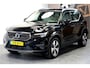Volvo XC40 1.5 T5 193kW/262pk DCT7 Plug-in hybrid Plus Bright HARMAN/KARDON + NAPPALEDER + LANE ASSIST + NAVI SENSUS + CRUISE + STOEL-&STUURVERWARMING + LED KOPLAMPEN + CAMERA + EL.STOELVERSTELLING + KEYLESS ENTRY&GO + PD-GLASS + PARKSENSOREN + 18" LM-VELGEN!!