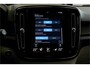Volvo XC40 1.5 T5 193kW/262pk DCT7 Plug-in hybrid Plus Bright HARMAN/KARDON + NAPPALEDER + LANE ASSIST + NAVI SENSUS + CRUISE + STOEL-&STUURVERWARMING + LED KOPLAMPEN + CAMERA + EL.STOELVERSTELLING + KEYLESS ENTRY&GO + PD-GLASS + PARKSENSOREN + 18" LM-VELGEN!!