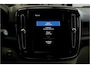 Volvo XC40 1.5 T5 193kW/262pk DCT7 Plug-in hybrid Plus Bright HARMAN/KARDON + NAPPALEDER + LANE ASSIST + NAVI SENSUS + CRUISE + STOEL-&STUURVERWARMING + LED KOPLAMPEN + CAMERA + EL.STOELVERSTELLING + KEYLESS ENTRY&GO + PD-GLASS + PARKSENSOREN + 18" LM-VELGEN!!