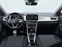 Volkswagen T-Roc 1.5 TSI Move | CarPlay | Camera | Cruise | LED | DAB+ | 17 inch