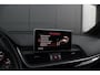 Audi Q5 55 TFSI e quattro Competition | Luchtvering | Panoramadak |