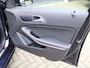 Mercedes-Benz A-klasse 180 Business Solution AMG Automaat NL-Auto/2e Eig./Camera/StoelVerw./Leer/Alcantara/Navi/PDC/Cruise