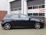 Mercedes-Benz A-klasse 180 Business Solution AMG Automaat NL-Auto/2e Eig./Camera/StoelVerw./Leer/Alcantara/Navi/PDC/Cruise