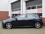 Mercedes-Benz A-klasse 180 Business Solution AMG Automaat NL-Auto/2e Eig./Camera/StoelVerw./Leer/Alcantara/Navi/PDC/Cruise