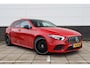 Mercedes-Benz A-klasse 250 Premium Plus * AMG * 225PK * Pano * Stoelverwarming * Widescreen * 19" LMW * MBUX *