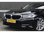 BMW 5-Serie Touring 530e Business Edition Plus / Head-Up / Laser / Trekhaak / Stoelverwarming / Driving Assistant Professional