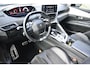 Peugeot 5008 1.6 PureTech GT Pack Business / Pano / 7 persoons / Focal / 360 Camera / Trekhaak / 19 "Velgen