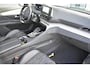Peugeot 5008 1.6 PureTech GT Pack Business / Pano / 7 persoons / Focal / 360 Camera / Trekhaak / 19 "Velgen