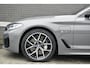 BMW 5-Serie Touring 530e / M-Sport / Panoramadak / Harman & Kardon / Driving Assistant Professional