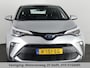 Toyota C-HR 2.0 HYBRIDE DYNAMIC BIJNA 2023 GARANTIE 11-2032 NAVI. HALF LEDER. 182 PK. PDC V+A.CAMERA. ADAPTIVE CRUISE