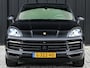 Porsche Cayenne Coupé 3.0 E-Hybrid · Sport Chrono · NL-auto · Panoramadak · Bose Sound · Keyless · 360 Camera · 4 Wheel steering · Adaptive Cruise · Memory Seats · Nachtzicht assistent · Trekhaak
