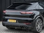 Porsche Cayenne Coupé 3.0 E-Hybrid · Sport Chrono · NL-auto · Panoramadak · Bose Sound · Keyless · 360 Camera · 4 Wheel steering · Adaptive Cruise · Memory Seats · Nachtzicht assistent · Trekhaak