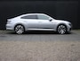 Volkswagen Arteon 1.4 TSI eHybrid R-Line Business+ | PANO-DAK | TREKHAAK | CAMERA | HEAD-UP | STOEL/STUURVERW. | APPLE CARPLAY |