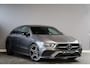 Mercedes-Benz CLA Shooting Brake 180 Business Solution AMG / Stoelverwarming / Sfeerverlichting / Widescreen