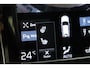 Volvo V60 2.0 T6 Recharge AWD R-Design / Head-up / Stoel + Stuurverwarming / Leder Elektrische stoelen / Memory / Trekhaak