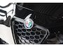 Alfa Romeo Giulietta 1.4 Turbo Sport Navigatiesysteem Parkeersensoren Voor en Achter Licht-Regensensor