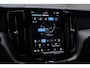 Volvo XC60 2.0 T6 Plug-in hybrid AWD Plus Black Edition Panoramadak | Adaptieve Cruise Control | Harman Kardon | Apple Carplay/Android Auto | Achterbank verwarmd