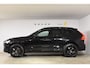 Volvo XC60 2.0 T6 Plug-in hybrid AWD Plus Black Edition Panoramadak | Adaptieve Cruise Control | Harman Kardon | Apple Carplay/Android Auto | Achterbank verwarmd