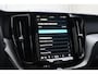 Volvo XC60 2.0 T6 Plug-in hybrid AWD Plus Black Edition Panoramadak | Adaptieve Cruise Control | Harman Kardon | Apple Carplay/Android Auto | Achterbank verwarmd