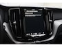 Volvo XC60 2.0 T6 Plug-in hybrid AWD Plus Black Edition Panoramadak | Adaptieve Cruise Control | Harman Kardon | Apple Carplay/Android Auto | Achterbank verwarmd