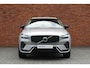 Volvo XC60 T6 Plug-in hybrid AWD Plus Dark | Panoramadak | Trekhaak | Verwarmbare voor- + achterstoelen + stuurwiel | 360 Graden Camera | Apple Carplay/Android Auto | Adaptieve Cruise Control | Elektrisch Verstelbare Stoelen | Keyless Entry |