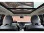 Volvo XC60 T6 Plug-in hybrid AWD Plus Dark | Panoramadak | Trekhaak | Verwarmbare voor- + achterstoelen + stuurwiel | 360 Graden Camera | Apple Carplay/Android Auto | Adaptieve Cruise Control | Elektrisch Verstelbare Stoelen | Keyless Entry |