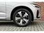 Volvo XC60 T6 Plug-in hybrid AWD Plus Dark | Panoramadak | Trekhaak | Verwarmbare voor- + achterstoelen + stuurwiel | 360 Graden Camera | Apple Carplay/Android Auto | Adaptieve Cruise Control | Elektrisch Verstelbare Stoelen | Keyless Entry |