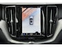 Volvo XC60 T6 Plug-in hybrid AWD Plus Dark | Panoramadak | Trekhaak | Verwarmbare voor- + achterstoelen + stuurwiel | 360 Graden Camera | Apple Carplay/Android Auto | Adaptieve Cruise Control | Elektrisch Verstelbare Stoelen | Keyless Entry |
