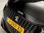 Peugeot 208 1.2 PureTech Sport Automaat (APPLE CARPLAY, GROOT NAVI, PARKEERSENSOREN, SPORTSTOELEN, LED KOPLAMPEN, CRUISE, DAB+, NIEUWSTAAT)