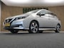 Nissan Leaf N-Connecta 40 kWh SOH 92,2%!! - ORIGINEEL NEDERLANDSE AUTO - PARKEERSENSOREN VOOR EN ACHTER - HOMMEL ONDERHOUDEN - DODEHOEKDETECTIE - STUUR EN STOEL VERWARMING - KEYLESS ENRTY & START - 360 GRADEN CAMERA
