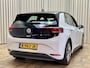 Volkswagen ID.3 Life 58 kWh *204 PK* Stoel/Stuurverwarming / Apple Carplay / Adaptive Cruise / LED / PDC / Ambiance Lighting / Org.NL!