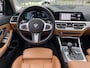 BMW 3-Serie 330e xDrive High Executive / 292 Pk / Automaat / Vol-Leder / Open/panodak / Laser Koplampen / Digitaal Dashboard / Head-Up Display / Adaptieve Cruise-Control / Elektrische bestuurderstoel met geheugen / Stuur+Stoelverwarming / Rondom Camera's / Shadow Line / Apple-Carplay&Android-Auto / DAB / Navi / Keyless / ELKTR Achterklep / PDC / LMV 18'' / ENZ.