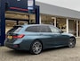 BMW 3-Serie 330e xDrive High Executive / 292 Pk / Automaat / Vol-Leder / Open/panodak / Laser Koplampen / Digitaal Dashboard / Head-Up Display / Adaptieve Cruise-Control / Elektrische bestuurderstoel met geheugen / Stuur+Stoelverwarming / Rondom Camera's / Shadow Line / Apple-Carplay&Android-Auto / DAB / Navi / Keyless / ELKTR Achterklep / PDC / LMV 18'' / ENZ.