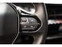 Peugeot 2008 50 kWh GT 3-Fase [ Panorama Navi Half-leder Camera ]