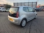 Volkswagen Up! 1.0 high up! BlueMotion | Met airco, navigatie, bluetooth telefoonverbinding en lichtmetalen velgen!