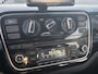 Volkswagen Up! 1.0 high up! BlueMotion | Met airco, navigatie, bluetooth telefoonverbinding en lichtmetalen velgen!