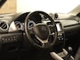 Suzuki Vitara 1.6 Exclusive Allgrip - AFNEEMBARE TREKHAAK - TREKGEWICHT 1200 KG - 4 WIELAANDRIJVING - NAVIGATIE - CLIMATE CONTROL - VOORSTOELEN VERWARMD - CAMERA- 17 INCH LICHT METALEN VELGEN
