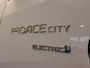Toyota PROACE CITY Electric Challenger 50 kWh L1 - NIEUWE AUTO - 3 FASE LADEN - DIRECT UIT VOORRAAD LEVERBAAR - - AIRCO - 2 LAADKABELS - BLUETOOTH - 1 SCHUIFDEUR - 2 DEUREN ACHTER - 2 STOELEN - ARMSTEUN VOOR