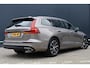 Volvo V60 2.0 B3 Business Pro | NL Auto | Leer | Wegklapbare Trekhaak | Stoelverwarming | Camera | Adaptieve Cruise Control