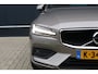 Volvo V60 2.0 B3 Business Pro | NL Auto | Leer | Wegklapbare Trekhaak | Stoelverwarming | Camera | Adaptieve Cruise Control