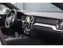 Volvo V60 2.0 B3 Business Pro | NL Auto | Leer | Wegklapbare Trekhaak | Stoelverwarming | Camera | Adaptieve Cruise Control