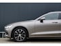 Volvo V60 2.0 B3 Business Pro | NL Auto | Leer | Wegklapbare Trekhaak | Stoelverwarming | Camera | Adaptieve Cruise Control