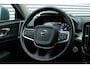 Volvo XC40 1.5 T3 Momentum | Lichtmetalen Velgen 18" | Rijstrooksensor Met Correctie | Uitwijk Assistent | Apple Carplay | Electronic Climate Controle | Voorstoelen Verwarmend | DAB Ontvanger | Sensus Connect Met High Performance Audio | Achteruitrijcamera | Achterbank Elektrisch Neerklapbaar |